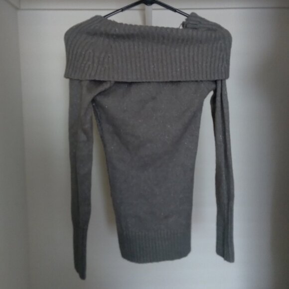 Vintage Y2K Candie's Gray Off the Shoulder Ribbed Sweater with Silver Sequins - Picture 3 of 4